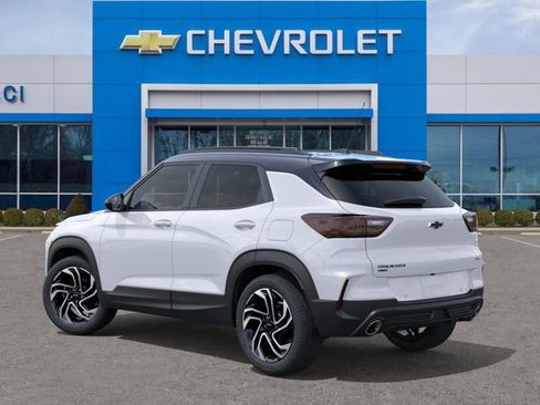 New 2026 Chevrolet TrailBlazer RS w/ Convenience Package AWD/4WD image 3