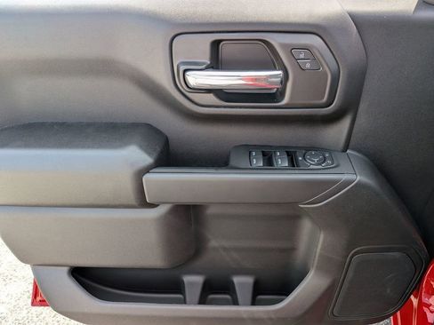 New 2026 Chevrolet Silverado 1500 Custom Trail Boss w/ LPO, Dark Essentials Package AWD/4WD image 12