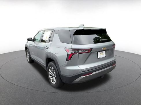 Used 2025 Chevrolet Equinox LT FWD image 11