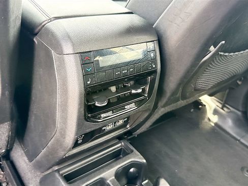 Used 2023 Jeep Grand Cherokee L Limited AWD/4WD image 28