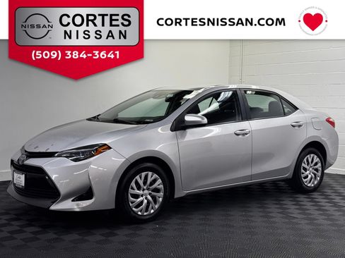 Used 2017 Toyota Corolla LE FWD image 1