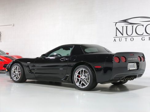 Used 2002 Chevrolet Corvette Z06 w/ Memory Pkg image 10