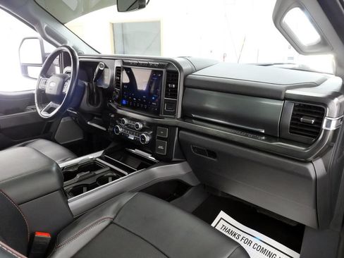 Used 2023 Ford F250 Lariat w/ Lariat Ultimate Package AWD/4WD image 18
