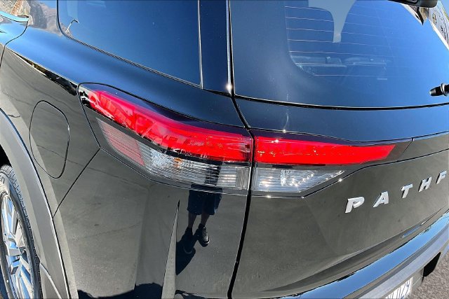 Used 2024 Nissan Pathfinder S w/ Cargo Package FWD image 22