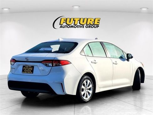 Used 2024 Toyota Corolla LE image 5