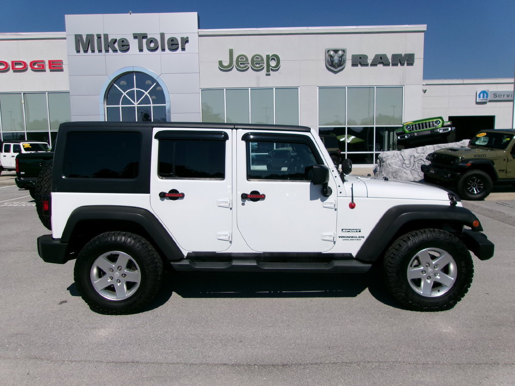 Used 2014 Jeep Wrangler Unlimited Sport w/ Quick Order Package 24S AWD/4WD image 4