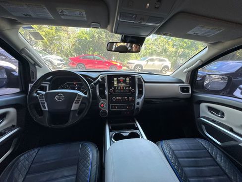 Used 2021 Nissan Titan SV w/ SV Convenience Package image 26