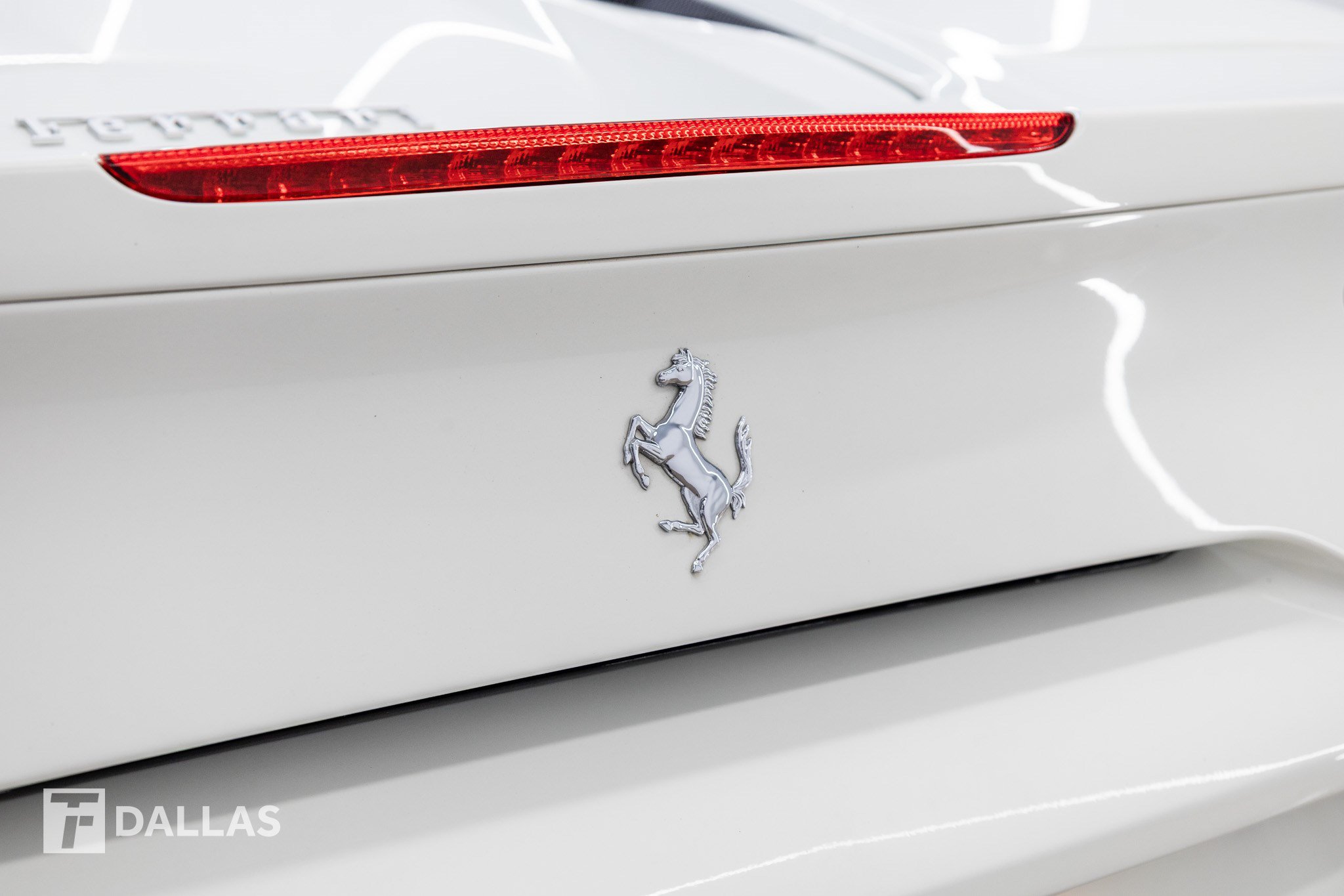 Used 2019 Ferrari 488 Spider RWD image 8