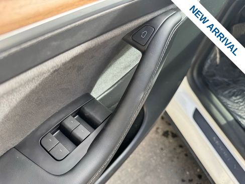 Used 2023 Tesla Model Y Long Range image 21