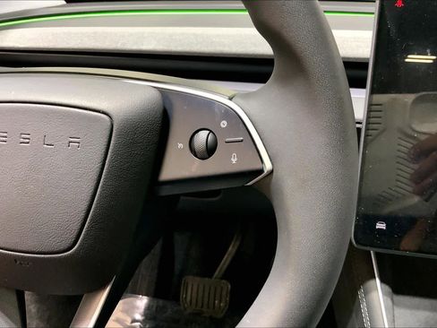 Used 2026 Tesla Model Y AWD image 25