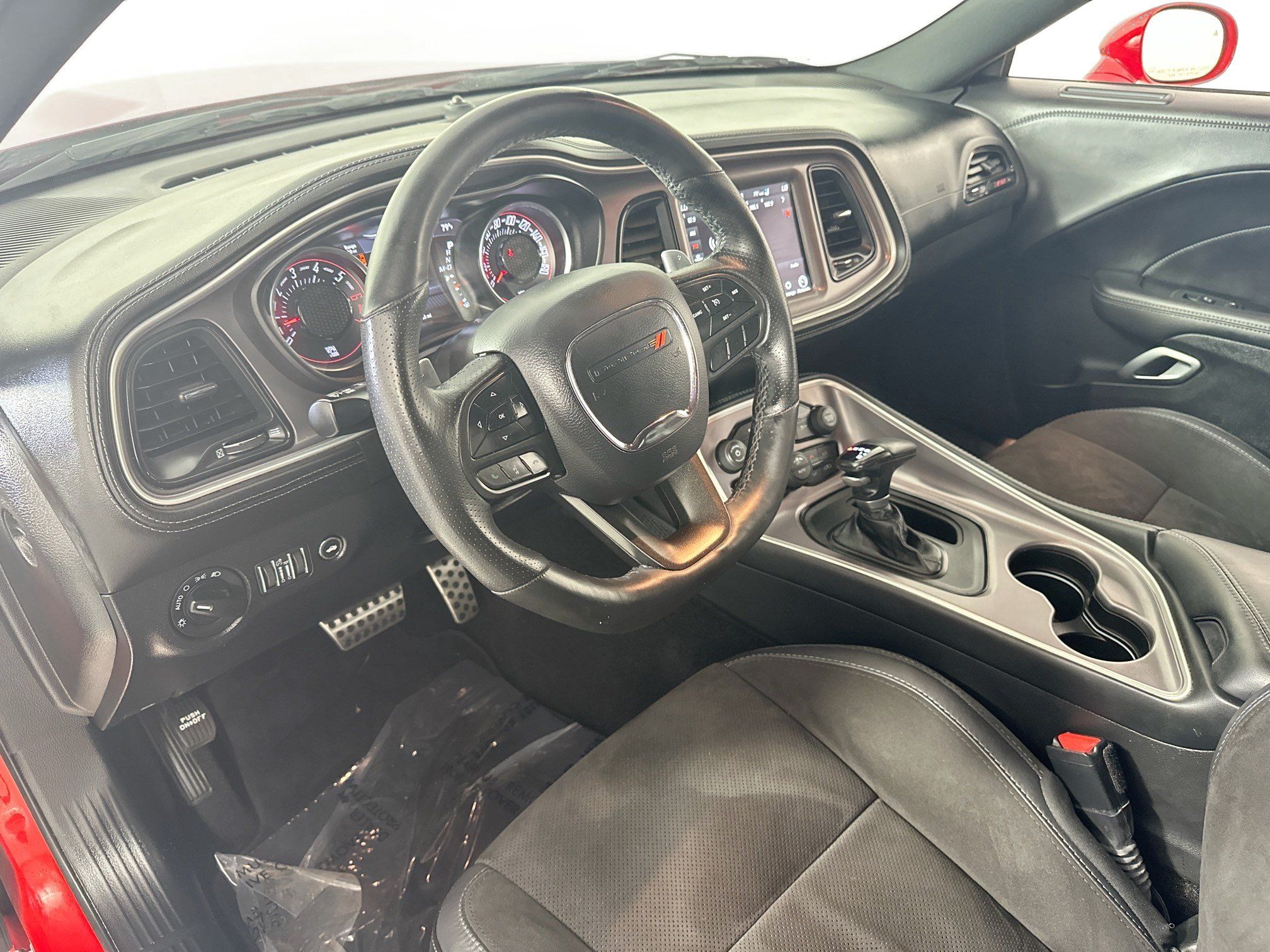 Used 2022 Dodge Challenger R/T Scat Pack RWD image 9