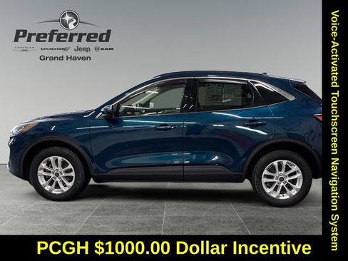 Used 2020 Ford Escape SE image 9