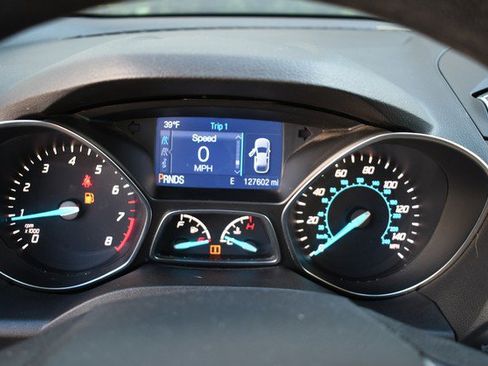 Used 2015 Ford Escape SE image 31