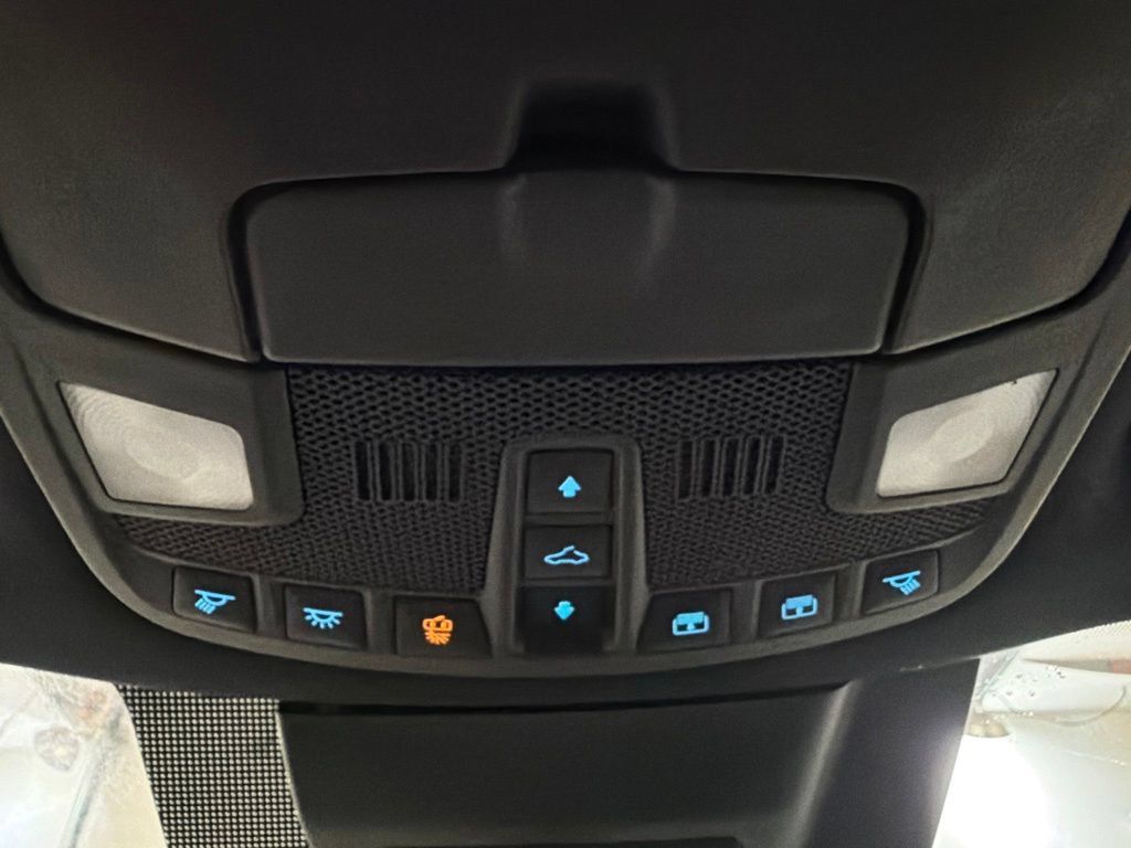 Used 2018 Ford Expedition Limited w/ Equipment Group 301A AWD/4WD image 28