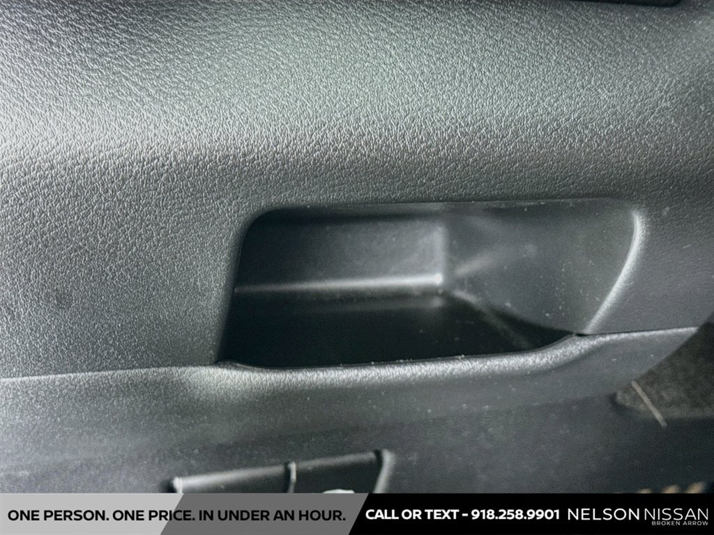 Used 2024 Nissan Kicks SV FWD image 10