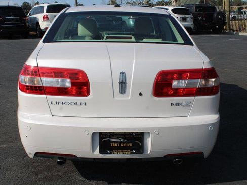 Used 2009 Lincoln MKZ image 4