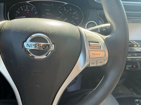 Used 2015 Nissan Rogue SV w/ SV Premium Package AWD/4WD image 19