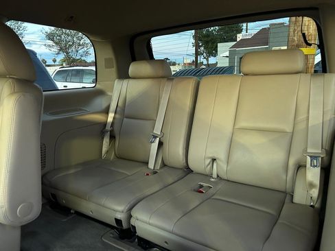 Used 2012 GMC Yukon Denali image 11