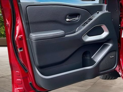 Certified 2024 Nissan Frontier SL RWD image 20