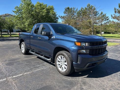 Used 2020 Chevrolet Silverado 1500 Custom w/ Custom Value Package AWD/4WD image 1
