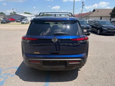 Used 2025 Nissan Pathfinder SV w/ Black Appearance Package AWD/4WD image 5