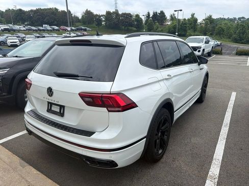 Used 2023 Volkswagen Tiguan SE R-Line FWD image 4