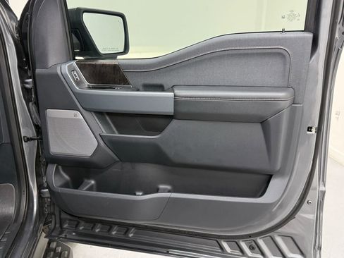 Used 2023 Ford F150 Lightning Lariat image 19