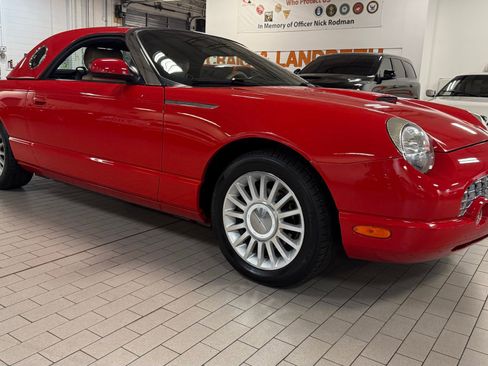 Used 2005 Ford Thunderbird image 34