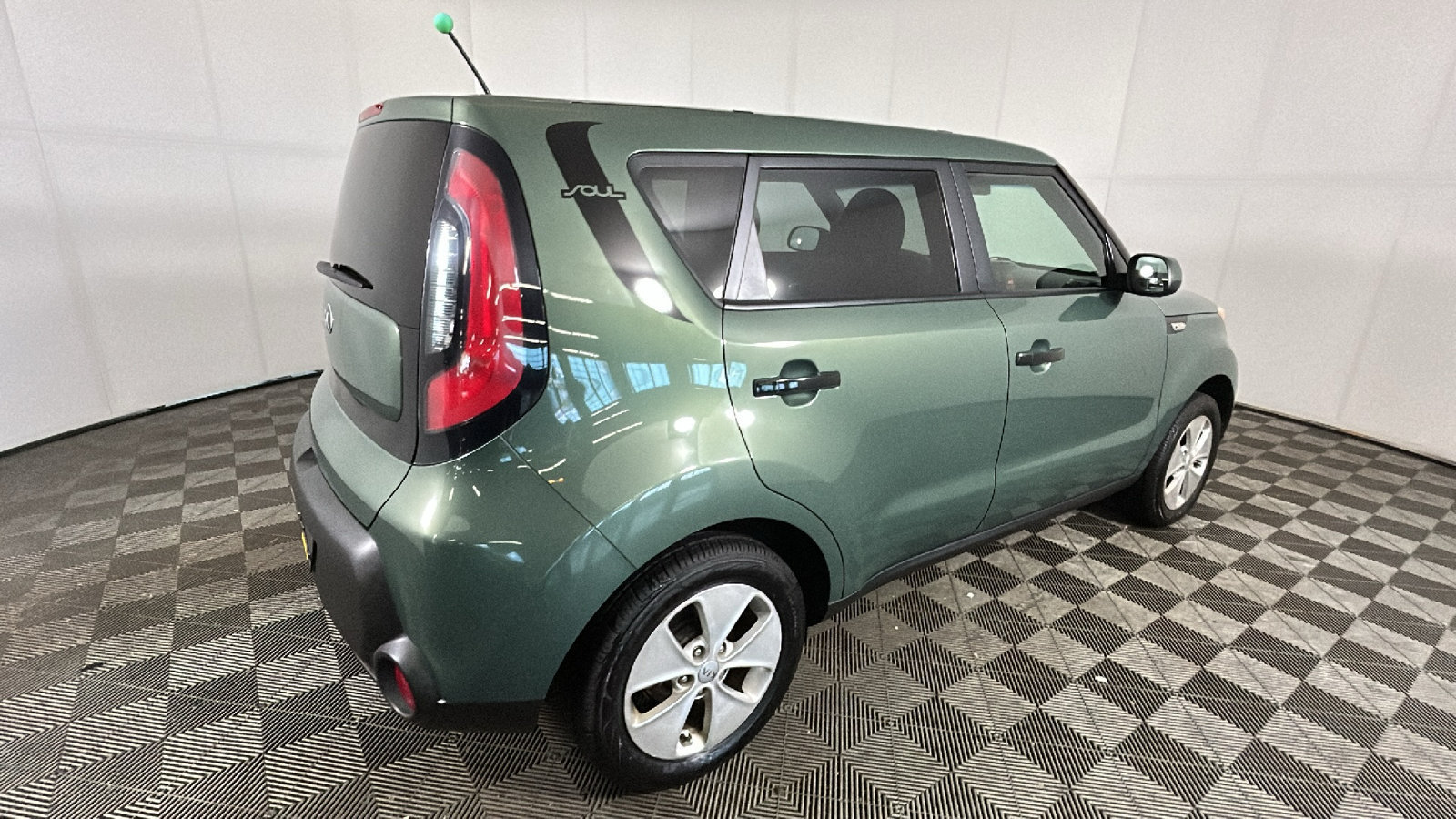Used 2014 Kia Soul FWD image 3