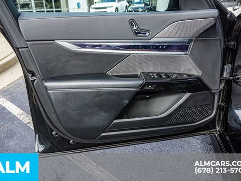 Used 2024 BMW 740i xDrive AWD/4WD image 50