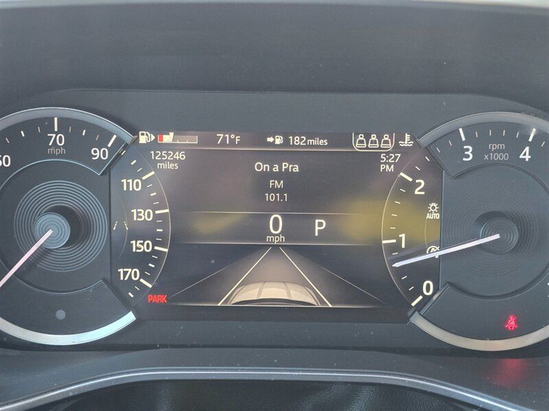 Used 2021 Jaguar F-PACE AWD/4WD image 5