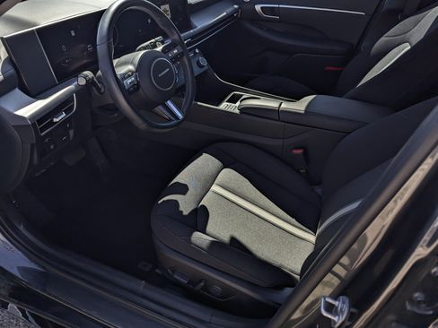 Used 2025 Hyundai Sonata SEL FWD image 9