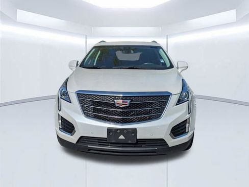 Used 2017 Cadillac XT5 Luxury w/ Driver Awareness Package AWD/4WD image 9