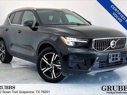 Used 2025 Volvo XC40 B5 Core