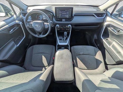 Used 2021 Toyota RAV4 XLE image 18
