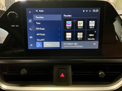 Used 2025 Lexus UX 300h AWD image 29