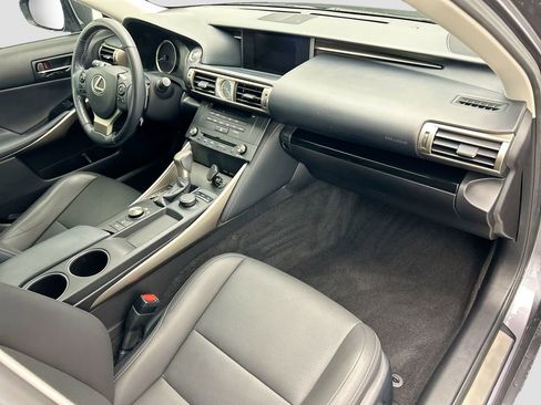 Used 2016 Lexus IS 200t image 15