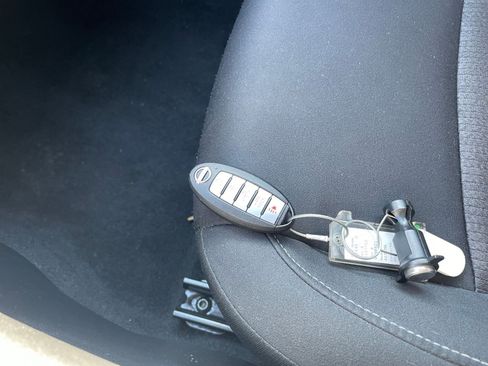 Used 2025 Nissan Altima 2.5 SV image 22