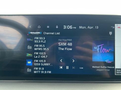 Certified 2025 Kia Telluride S image 17