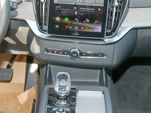 New 2026 Volvo XC90 B6 Ultra w/ Protection Package image 29