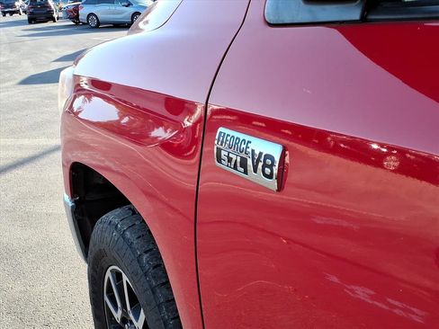 Used 2016 Toyota Tundra Limited image 28