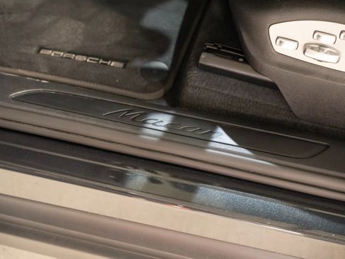 Certified 2026 Porsche Macan AWD/4WD image 12