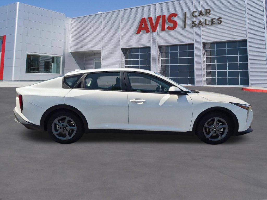 Used 2025 Kia K4 FWD image 5