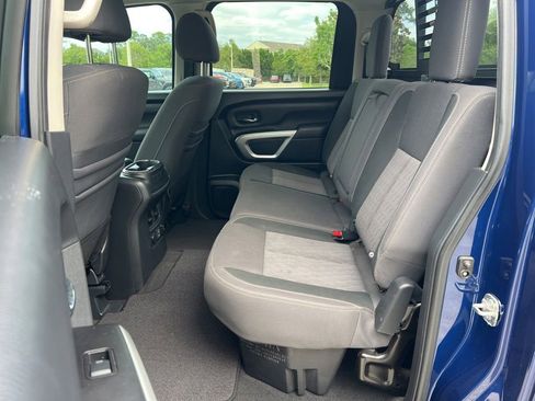 Used 2021 Nissan Titan SV w/ SV Convenience Package RWD image 40