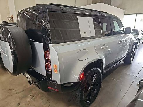 Used 2024 Land Rover Defender 110 X image 2