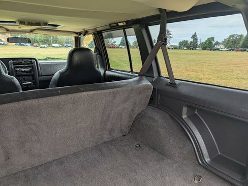 Used 2001 Jeep Cherokee Sport image 30
