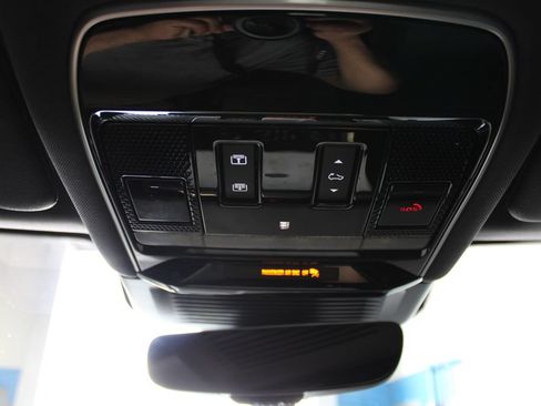Used 2023 Land Rover Range Rover Sport SE AWD/4WD image 20