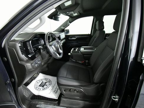 Used 2022 Chevrolet Silverado 1500 RST w/ Z71 Off-Road Package image 5