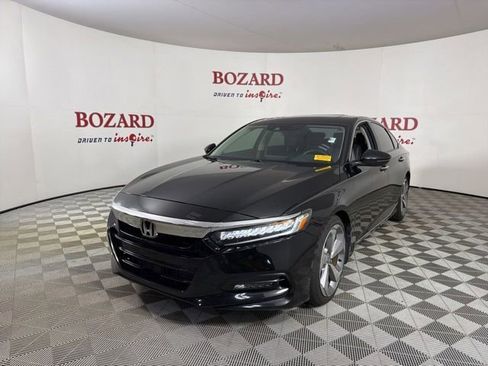 Used 2020 Honda Accord Touring image 4