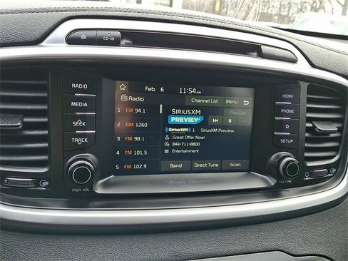 Certified 2019 Kia Sorento LX w/ LX Convenience Package image 16